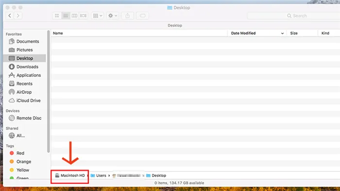 Окно Finder на Mac с указанием, где находится жесткий диск Macintosh HD.